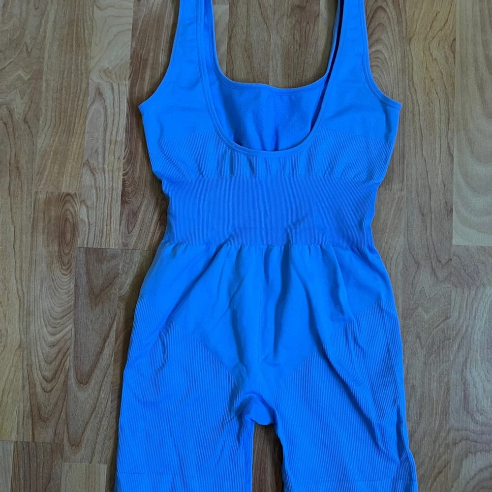 WeWoreWhat Periwinkle Blue Ribbed Onesie sz Small - Picture 6 of 8